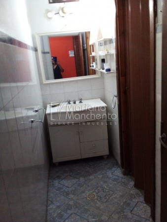 LOS GRANADOS, VIVIENDA ESQUINA CON DEPARTAMENTO IDEPENDIENTE IDEAL PARA RENTA.- 