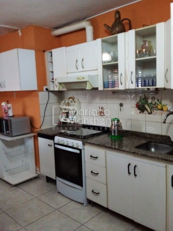 LOS GRANADOS, VIVIENDA ESQUINA CON DEPARTAMENTO IDEPENDIENTE IDEAL PARA RENTA.- 
