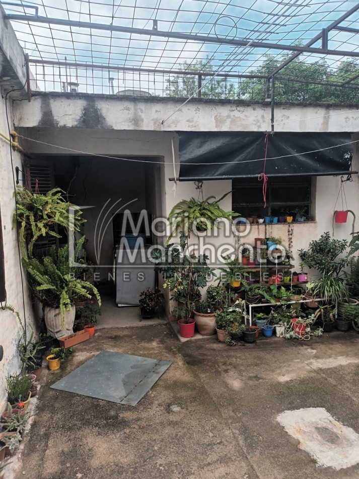 BARRIO VILLA ADELA, OPORTUNIDAD, CASA PARA LA VENTA ( APTA CREDITO CON PLANOS) 