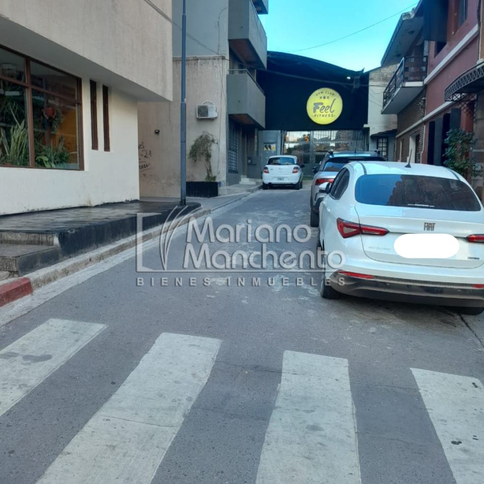 Oportunidad, se vende comoda cochera en Barrio Centro