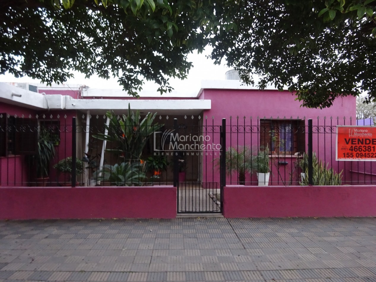 SE VENDE CASA CON DEPARTAMENTO EN BARRIO AMEGHINO SUR