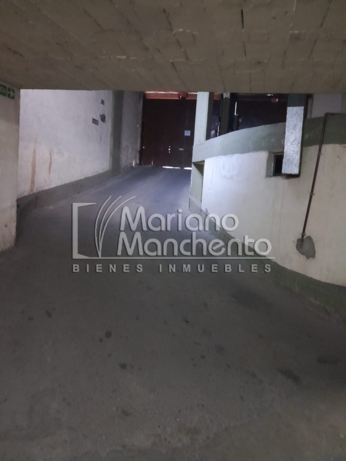 Oportunidad, se vende comoda cochera en Barrio Centro