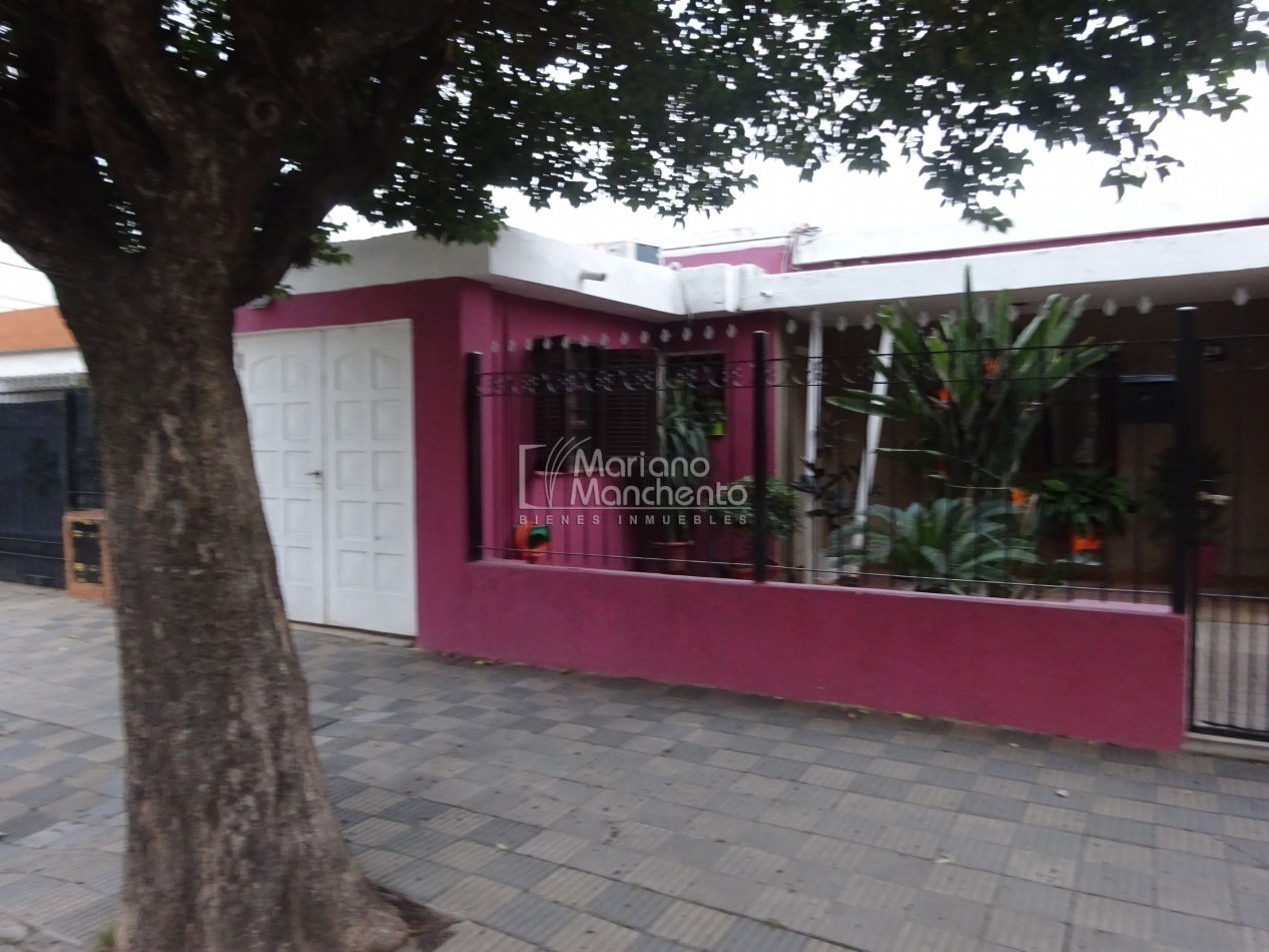 SE VENDE CASA CON DEPARTAMENTO EN BARRIO AMEGHINO SUR