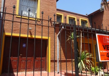 Hermosa casa de dos pisos en B°  Parque Capital 