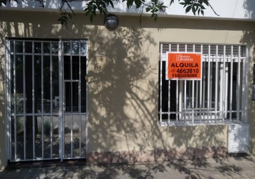 Mariano Balcarce , a solo dos cuadras de ruta 20.- 