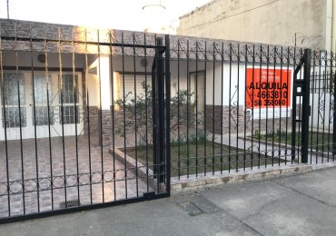VILLA ADELA, MEJOR ZONA A SOLO UNA CUADRA DE RUTA 20.- IMPECABLE