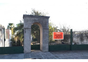 PARQUE CAPITAL, IMPORTANTE PROPIEDAD CON GRAN TERRENO, OPORTUNIDAD.-
