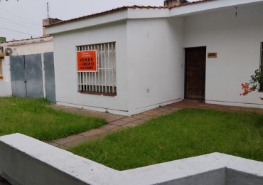 B° Teodoro Felds, impecable vivienda super comoda.- 