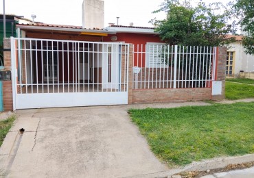 B° Rene Favaloro ( hermosa propiedad, zona barrio Matienzo) 