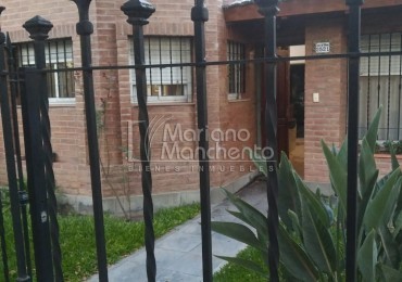 Excelente casa para la venta en Barrio Parque Capital, a metros del Club Barrio Parque